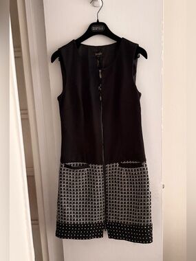 Laundry By Shelli Segal Black Sleeveless Dress with Front Zipper
